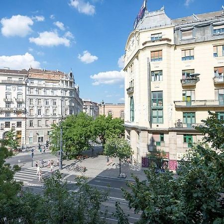 Bpr The Golden Astoria With Balcony And A/C Apartman Budapest Kültér fotó