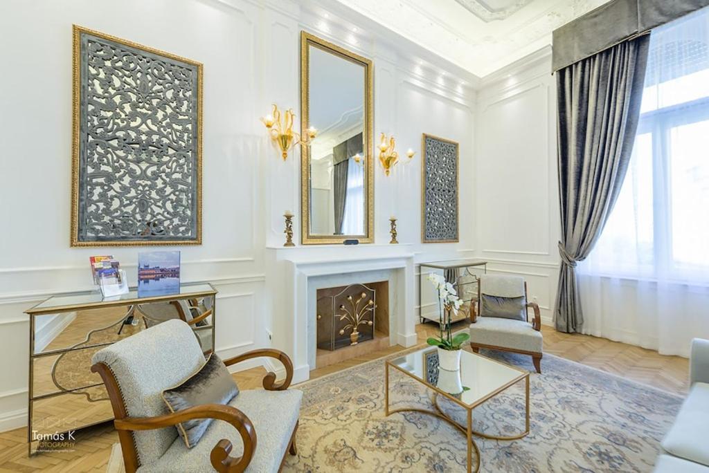 Bpr The Golden Astoria With Balcony And A/C Apartman Budapest Kültér fotó